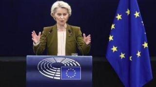 Европейският парламент отхвърли вота на недоверие срещу Фон дер Лайен